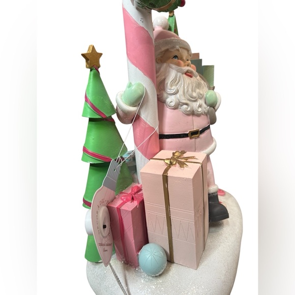 Vintage-Inspired 19” LED Santa Claus Figurine with Candy Cane & Wreath - Xmas - Picture 9 of 12